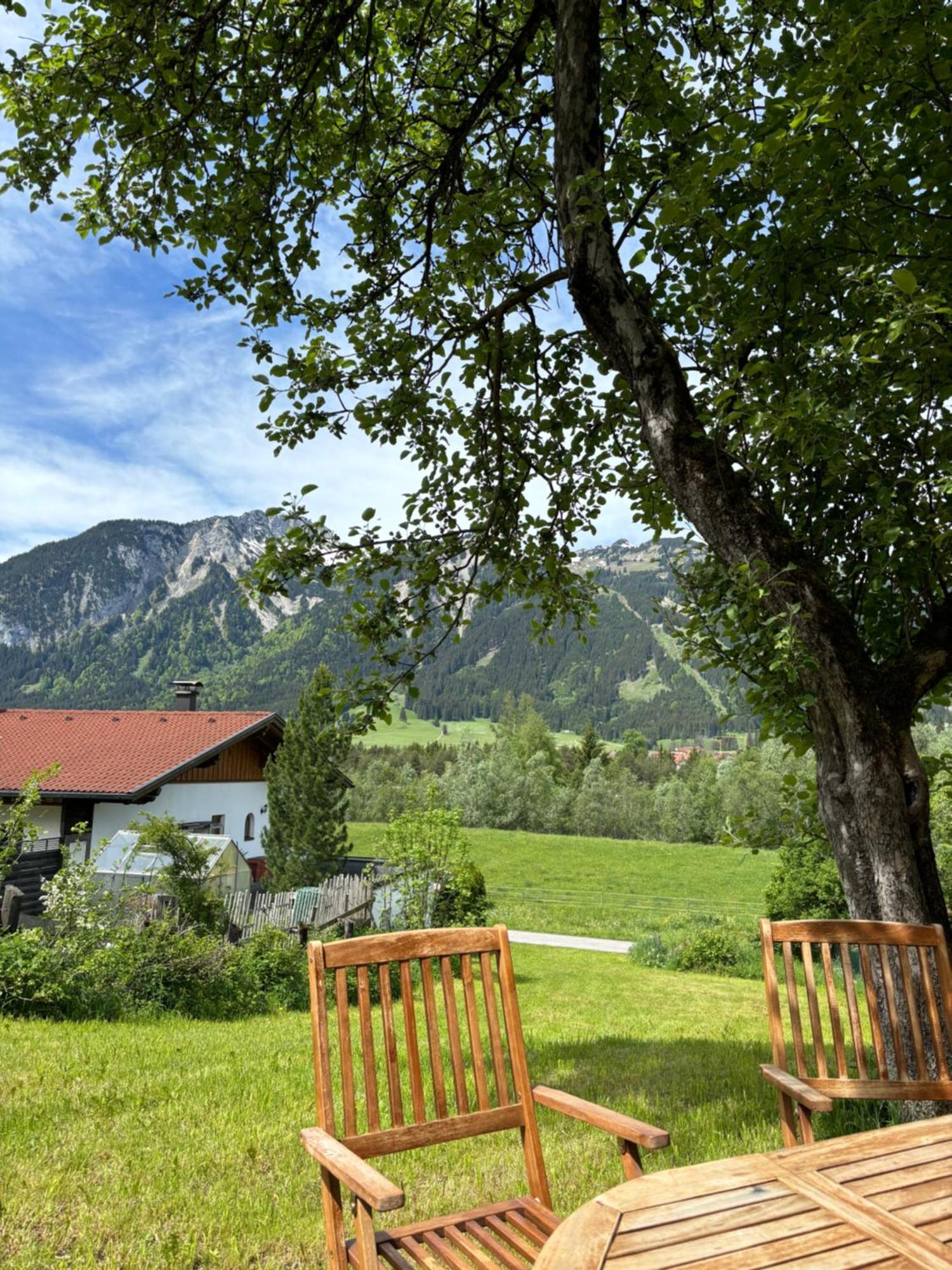Apartmenthaus Ehrenberg Ehenbichl Екстериор снимка