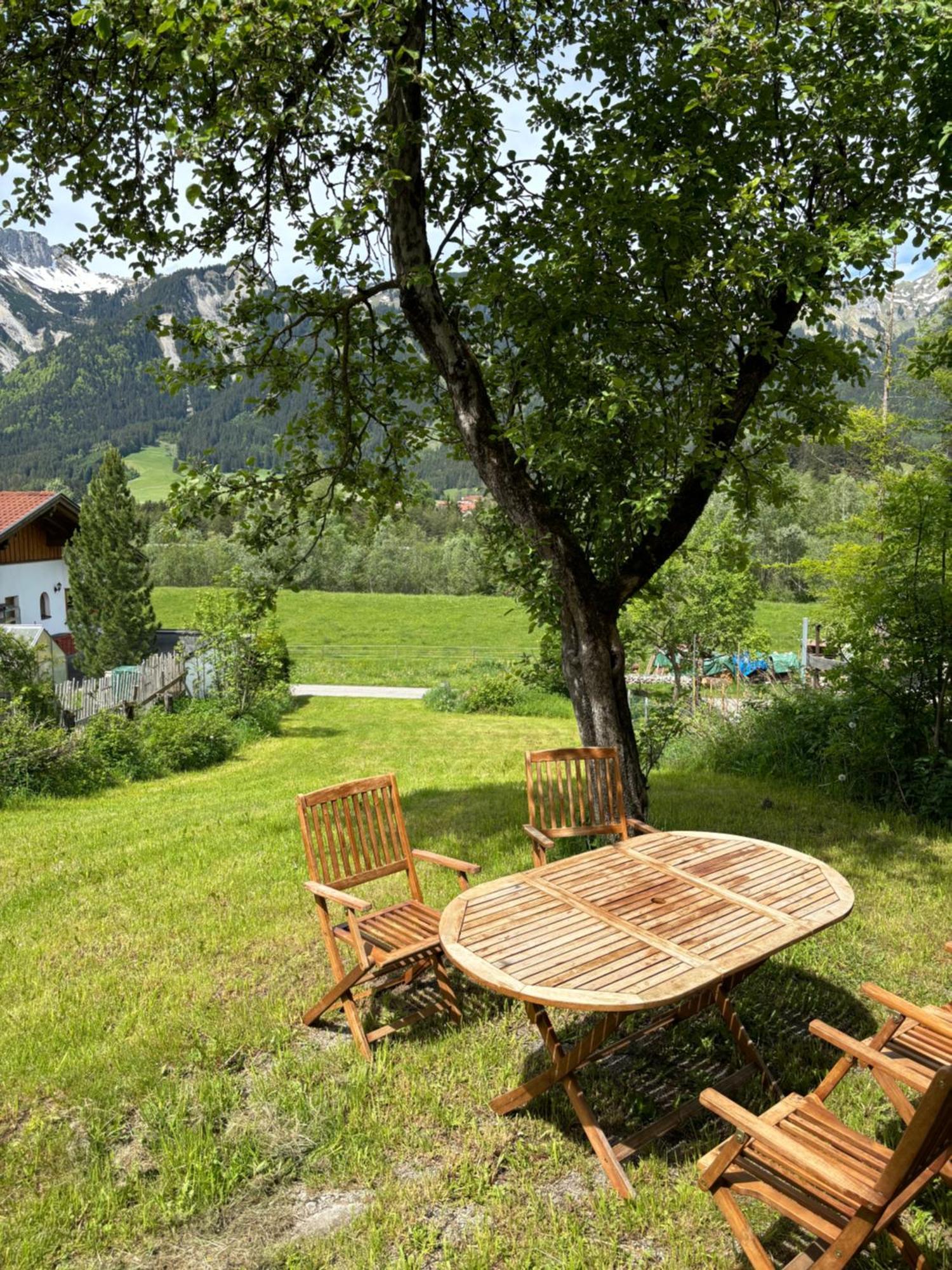 Apartmenthaus Ehrenberg Ehenbichl Екстериор снимка