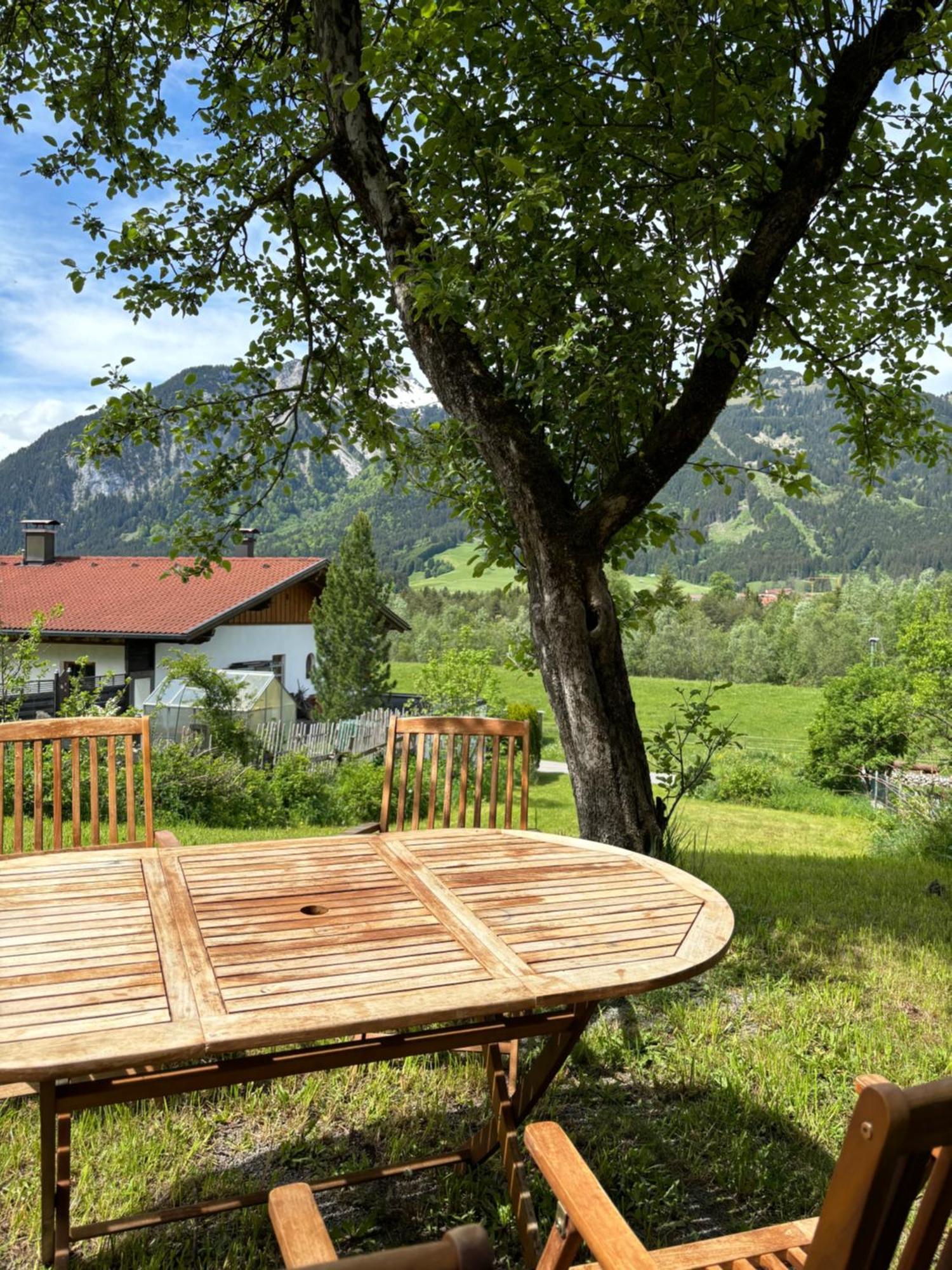 Apartmenthaus Ehrenberg Ehenbichl Екстериор снимка