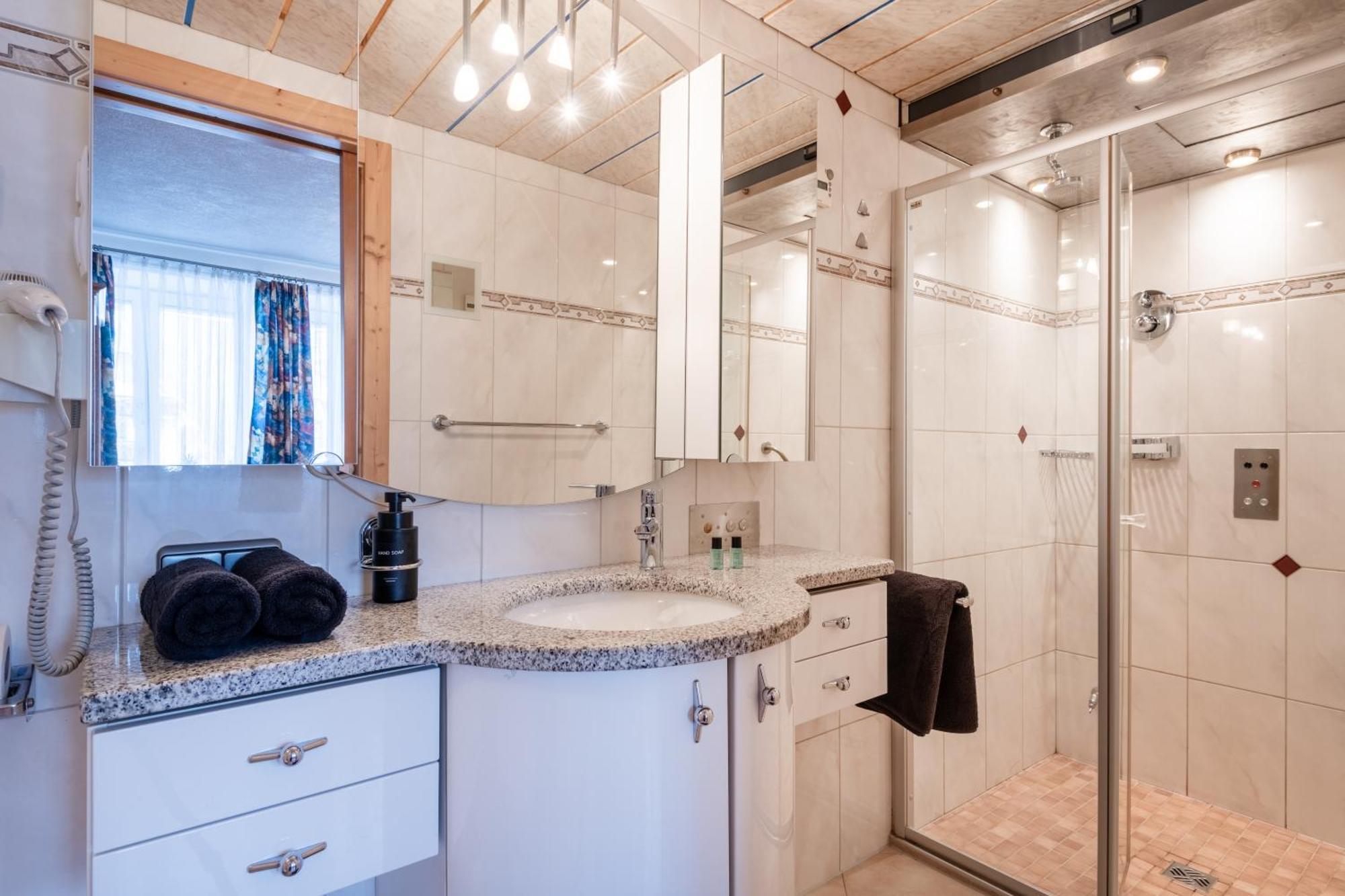 Apartmenthaus Ehrenberg Ehenbichl Екстериор снимка