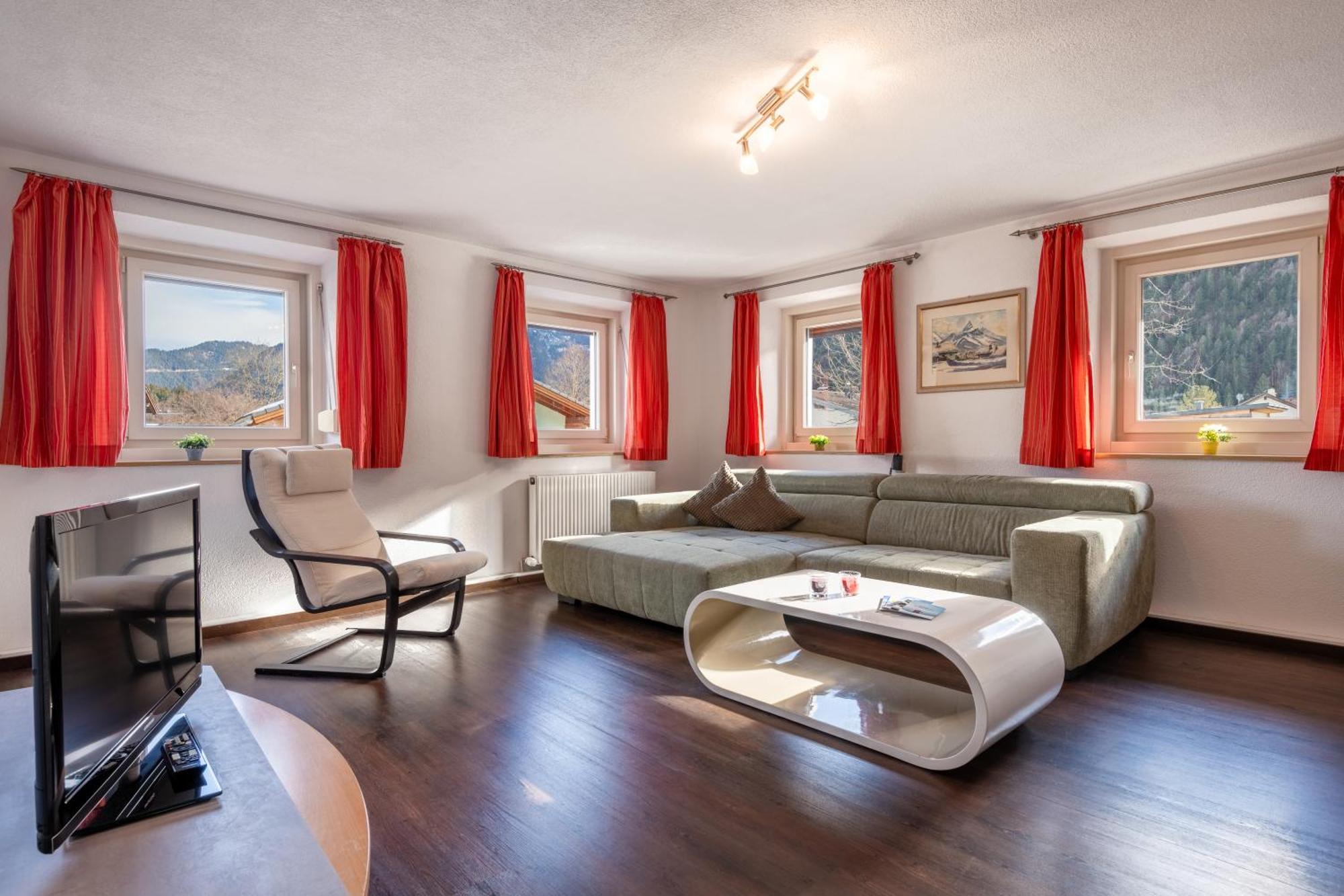 Apartmenthaus Ehrenberg Ehenbichl Екстериор снимка