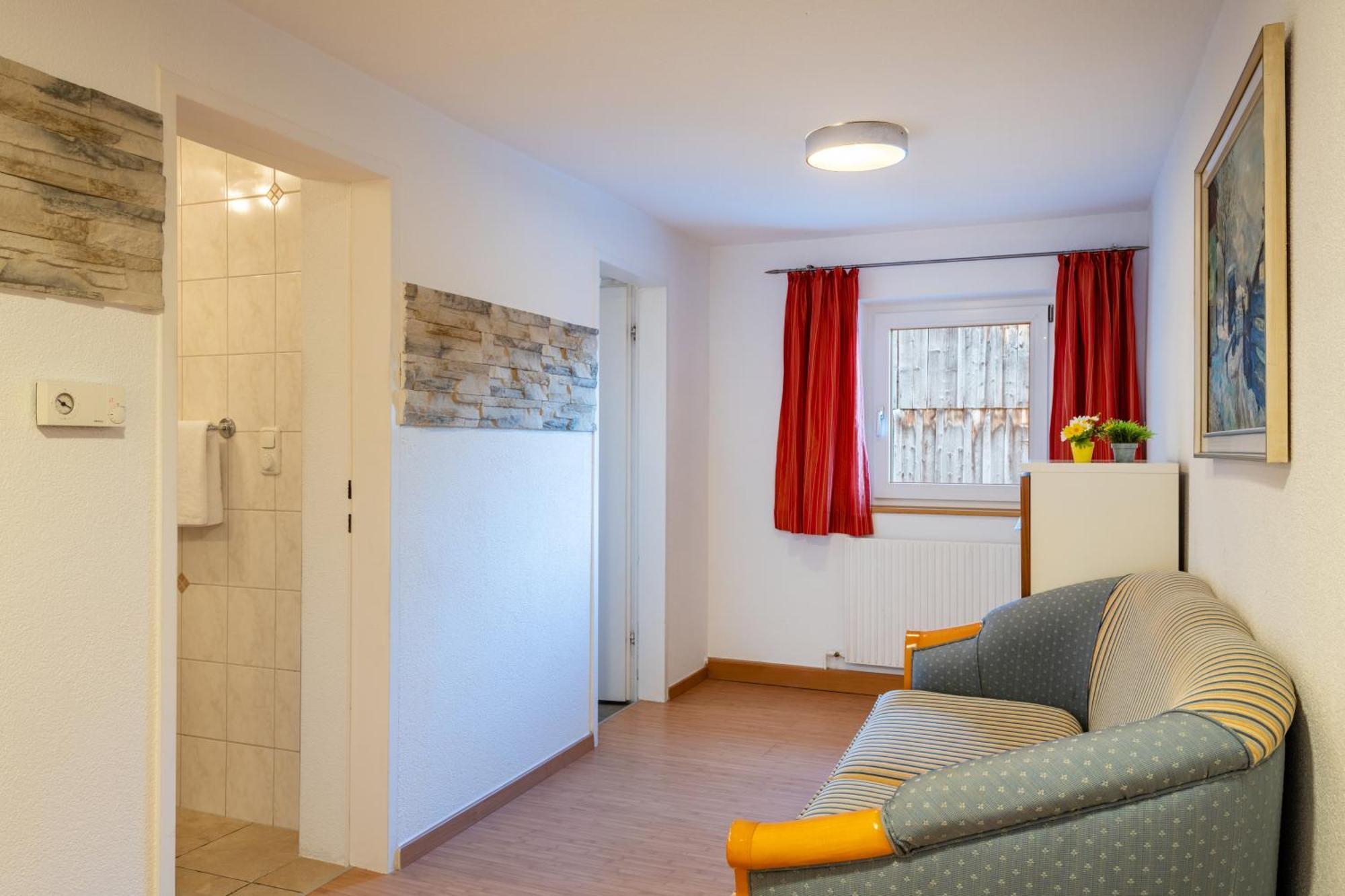Apartmenthaus Ehrenberg Ehenbichl Екстериор снимка