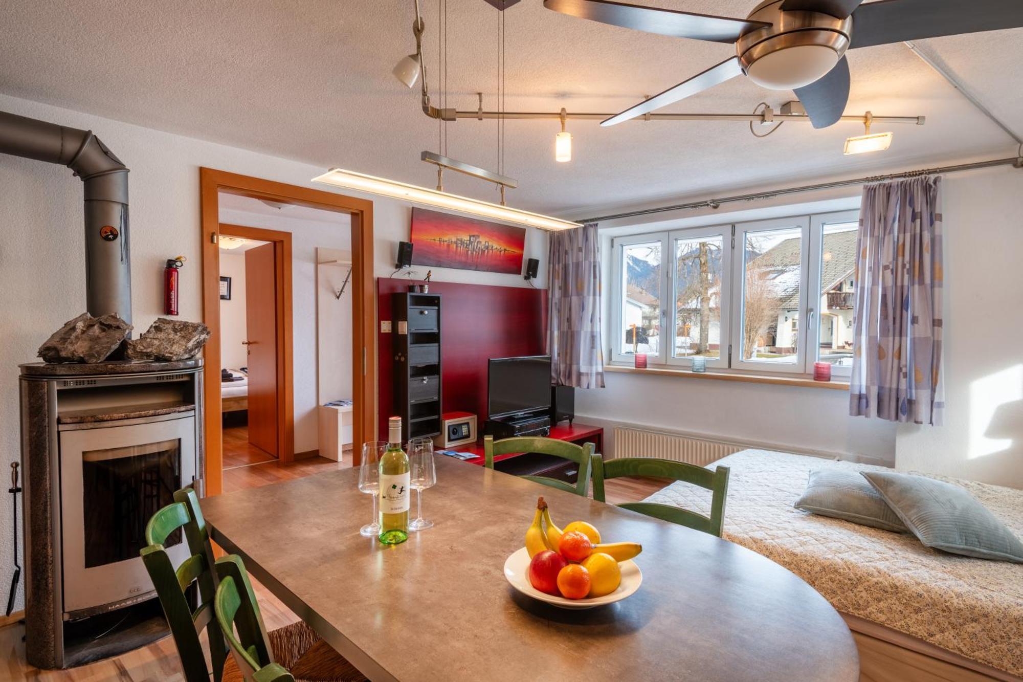 Apartmenthaus Ehrenberg Ehenbichl Екстериор снимка